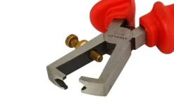Alicate de Descarnar 170mm Isolado 1000V Stanley 0-84-010