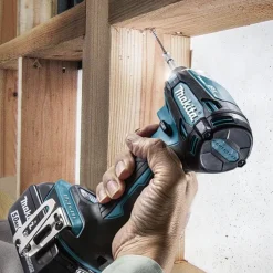 Aparafusadora de Impacto BL 18V 5.0Ah Makita DTD173RTJ