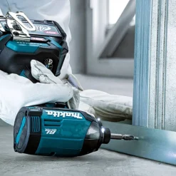 Aparafusadora de Impacto 40V 1/4" 220Nm XGT Makita TW002GZ