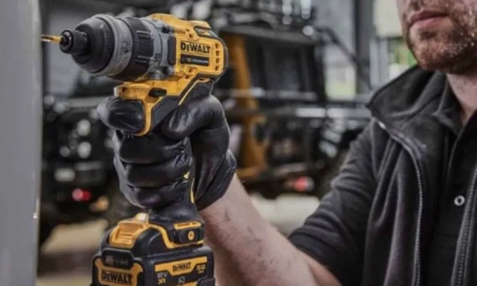 Aparafusadora XR 12V DeWalt DCD703NT-XJ