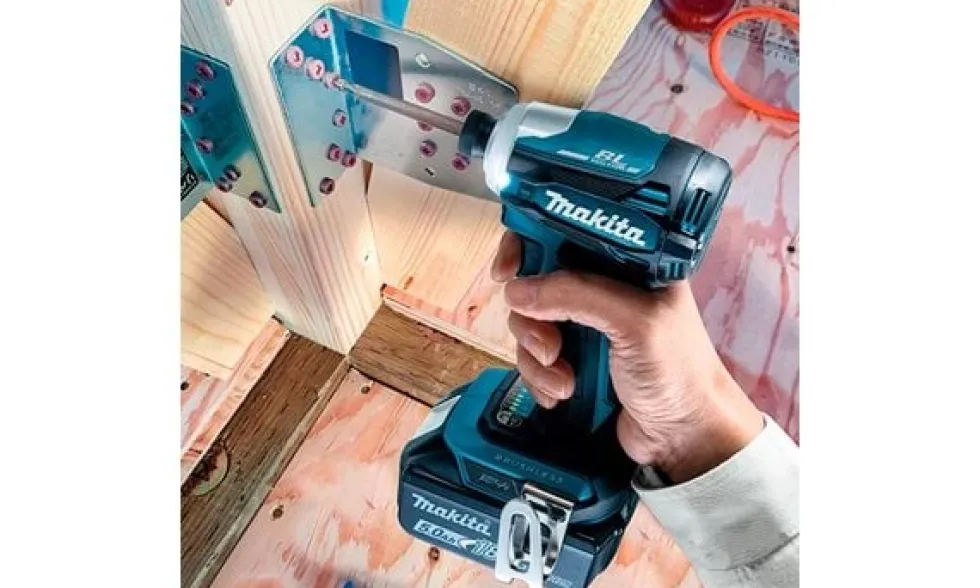 Aparafusador de Impacto 18V Makita DTD172Z