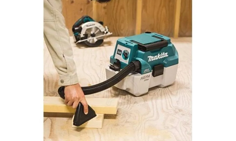 Aspirador / Soprador Portátil 18V Makita DVC750LZ