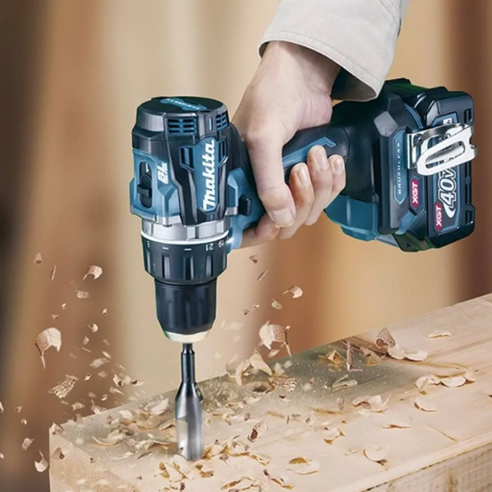 Berbequim Aparafusador XGT 40Vmax 64Nm Makita DF002GD201