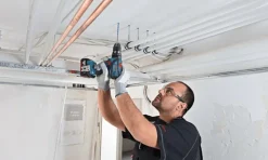 Berbequim com percussão Bosch GSB 18V-28 Professional