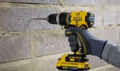 Berbequim com Percussão BRUSHLESS V20 Li-Ion 18V 80Nm Stanley SFMCD721B-XJ