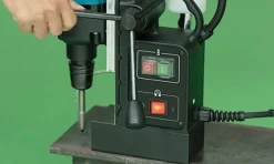 Berbequim de Coluna Magnética 1150W Makita HB350