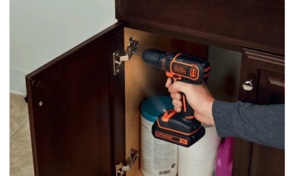 Black&Decker BDCDC18-QW Berbequim Aparafusador de bateria 18V Bateria 1.5Ah e Carregador 200mA