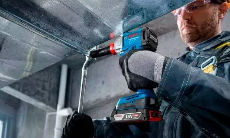 Bosch Aparafusadora/Chave de Impacto GDX 18V-285 Professional