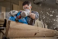Bosch Professional Plaina sem Fio GHO 18V-26 com Guia Paralela, Saco Pó