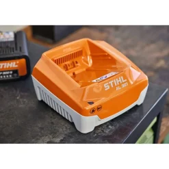 Carregador Rápido AL 301 230V Stihl EA094305500