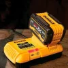 Carregador rápido carril Li-IonXR FLEXVOLT: 54V - 18V DeWalt DCB117-QW