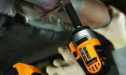 Chave de Impacto 18V 4,0Ah DeWalt DCF880M2
