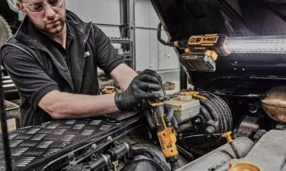 Chave de roquete 3/8" 12V 81Nm Dewalt DCF503N