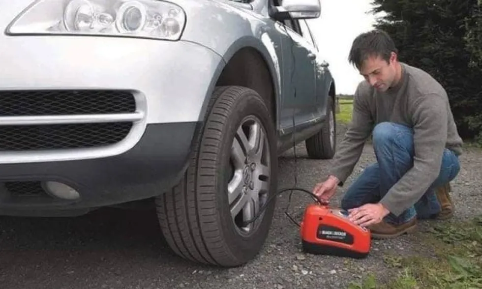 Compressor de Ar Portátil Black & Decker ASI300-QS