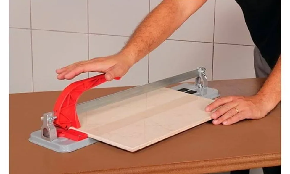 Cortador Cerâmica BASIC-60 Com Topo Lateral e Esquadro 45º Rubi 25956