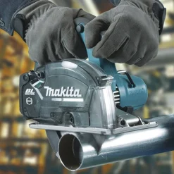 Cortador De Metal 150mm 18V Makita DCS553ZJ