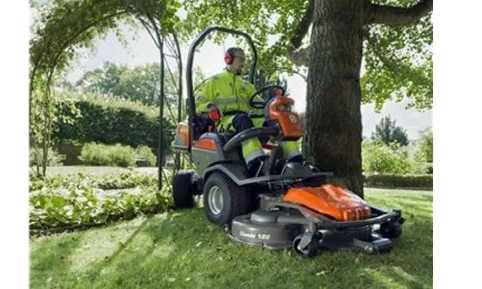Corta-Relva Riders Husqvarna P 520D