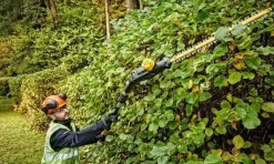 Corta-sebes Telescópico XR 18V Li-Ion 5AhDewalt DCMPH566P1