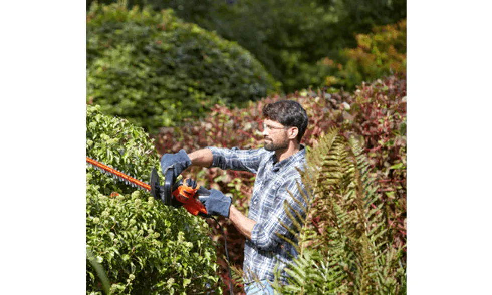 Corta-Sebes 550W 60CM + Folha de Serra Black&Decker BEHTS451-QS