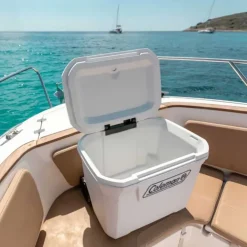 Geleira Marine Xtreme 50QT com Rodas (47 L) Coleman 2000037399