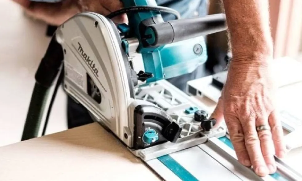 Kit Serra Incisão Makita 1300W + 2 Guias Carril 1,40MT + Mala SP6000JKIT1