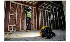 Lanterna LED Compacta XR 18V/12V Dewalt DCL077