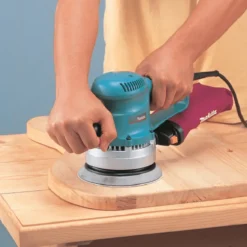 Lixadora Rotorbital 150 mm Makita BO6030
