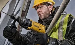 Martelo Combinado 710W Dewalt D25033K