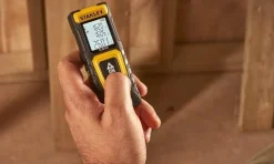 Medidor de distância laser SLM100 30M Stanley STHT77100-0