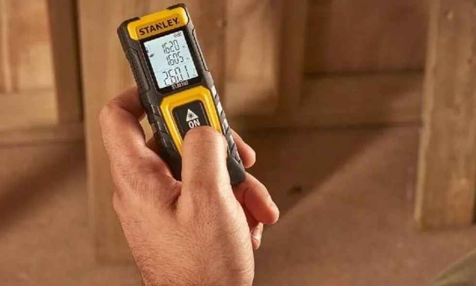 Medidor de distância laser SLM100 30M Stanley STHT77100-0