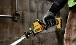 Mini-Serra Sabre XR 12V Dewalt DCS312N