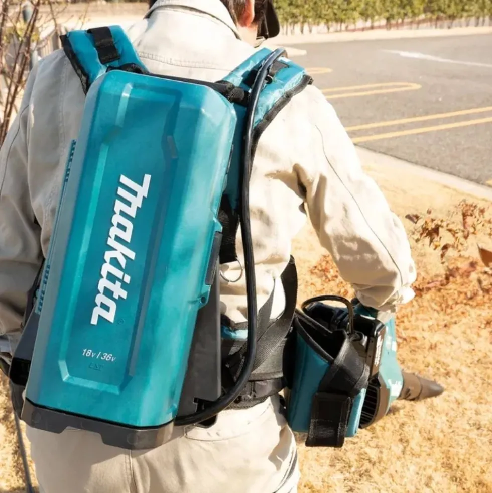 Mochila portátil com baterias Makita 191C50-5