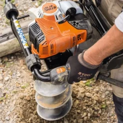 Perfurador de Solo Gasolina 1.4kW 36cm3 BT 131 com Broca 120mm Stihl 43132000051