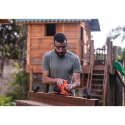 Plaina Elétrica 710W Black & Decker BEW712-QS