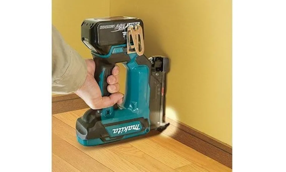Pregadora a bateria 18V 0.6mm Makita DPT353ZJ