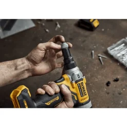 Rebitadora 6,4mm XR 18V Dewalt DCF414E2GT