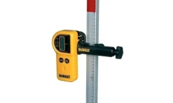 Régua Escala Graduada de 2,4m Dewalt DE0737-XJ