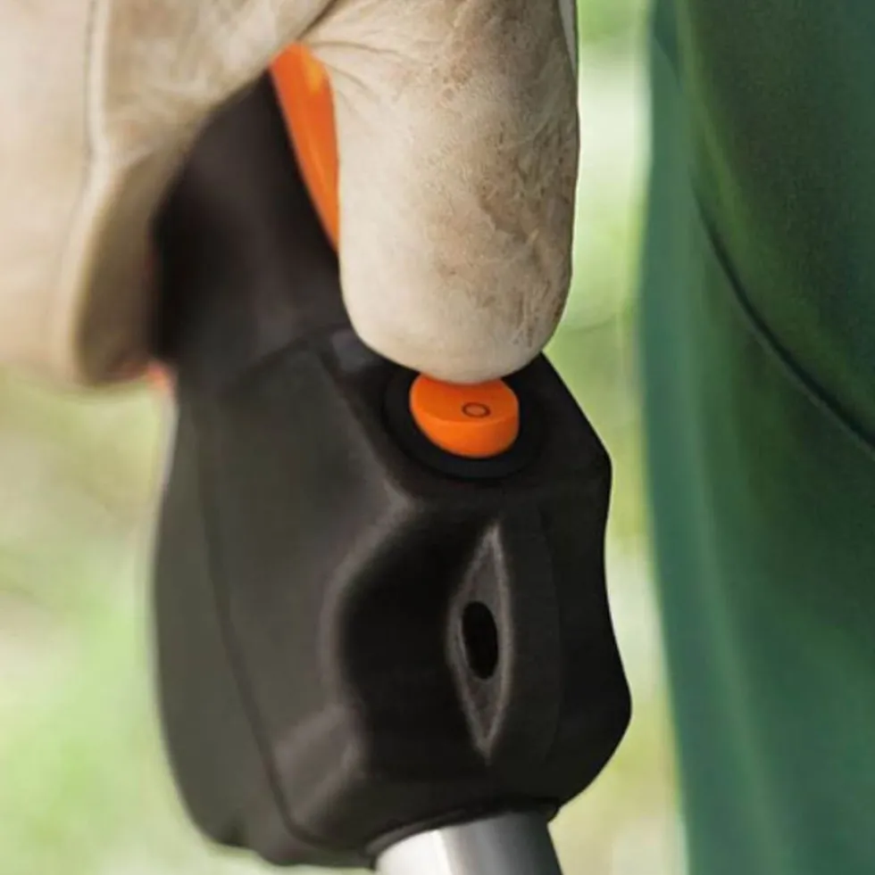 Roçadora a Gasolina FS 70 C-E c/ Fio C 26-2 + Lâmina Corta-Ervas Stihl 41442000215