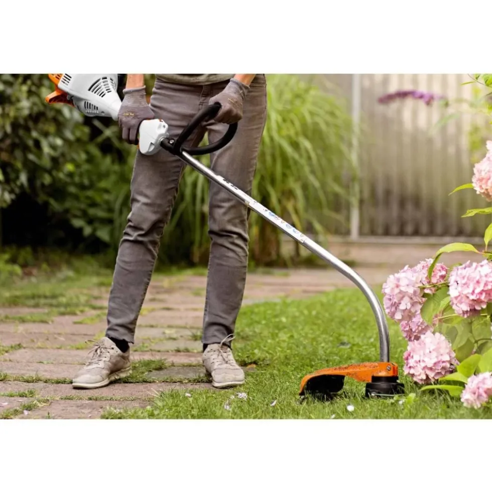 Roçadora a Gasolina FS 38 c/ Fio AutoCut C 6-2 Stihl + Bolsa de Transporte Stihl