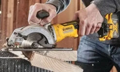 Serra Circular de Mão 115mm XR 18V DeWalt DCS571NT