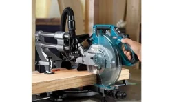 Serra de Esquadria Telescópica 216mm XGT 40V Makita LS002GZ01