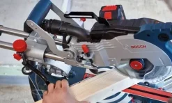 Serra de Esquadria 18V 5,5Ah Bosch GCM 18V-216 Professional