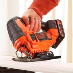 Serra de Recortes 18V Black Decker BDCJS18N-XJ