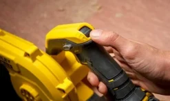 Soprador FATMAX® V20 de 18 V Stanley SFMCBL01B-XJ