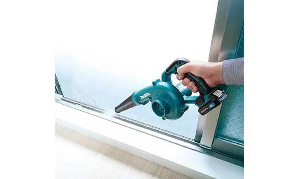 Soprador 12V CXT Makita UB100DZ