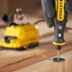 Stanley Multi-Ferramenta Rotativa V20 18V SFMCE030B-XJ