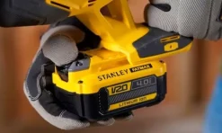 Stanley Serra de Sabre 18VFATMAX® V20 SFMCS300B-XJ