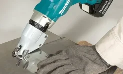 Tesoura P/ Metal 18V Makita DJS200Z