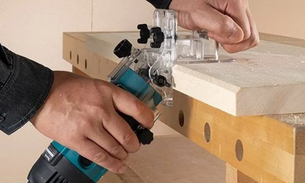 Tupia makita 6MM 530W 3712