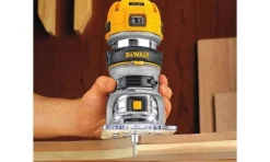 Tupia Multifunções 6 e 8mm DeWalt D26204K-QS
